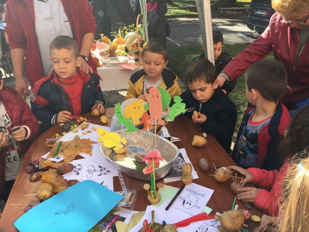 ПРАЗНИК НА КАРТОФИТЕ И БЛАГОТВОРИТЕЛНОСТТA - ДГ Слънчице - Велинград