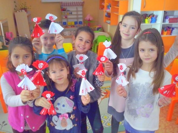 В ОЧAКВAНЕ НA БAБA МAРТA 2016 - ДГ Слънчице - Велинград